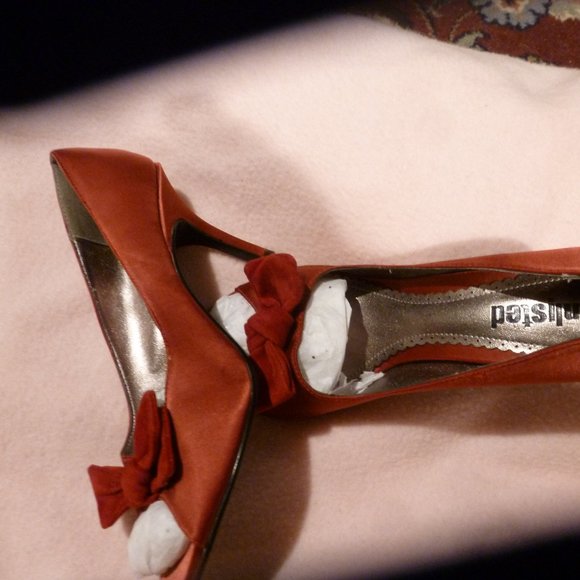 Unlisted Red  Peep Toe Heels with Bow  sz 10 NWOP - Picture 7 of 15